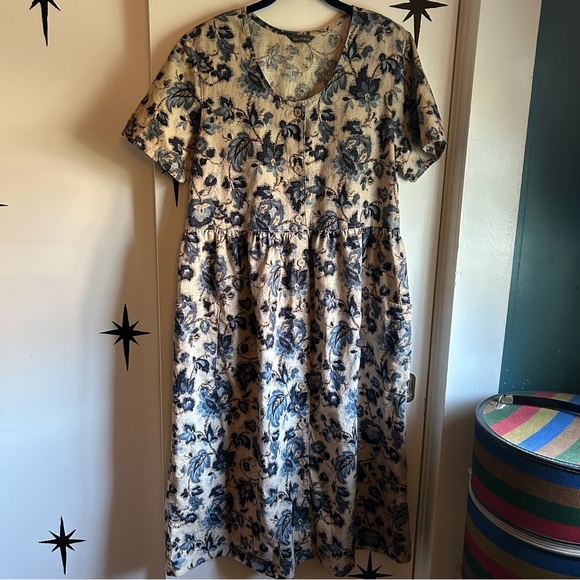 Willowbend Dresses & Skirts - Willowbend Cream Dress with Navy Floral Print